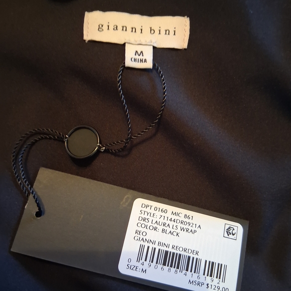 Gainni Bini Black Wrap Dress Size M / P2P 18 - Picture 9 of 10